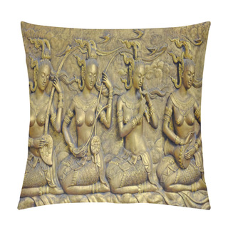 Personality  Native Culture Thai Sculpture On The Temple Wall Pillow Covers