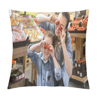Personality  Cheerful Smiling Young Woman With Little Daughter Buying Globe Tomatoes At The Market Pillow Covers