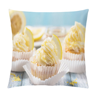 Personality  Homemade Cupcakes And Cream On The Wooden Background Pillow Covers