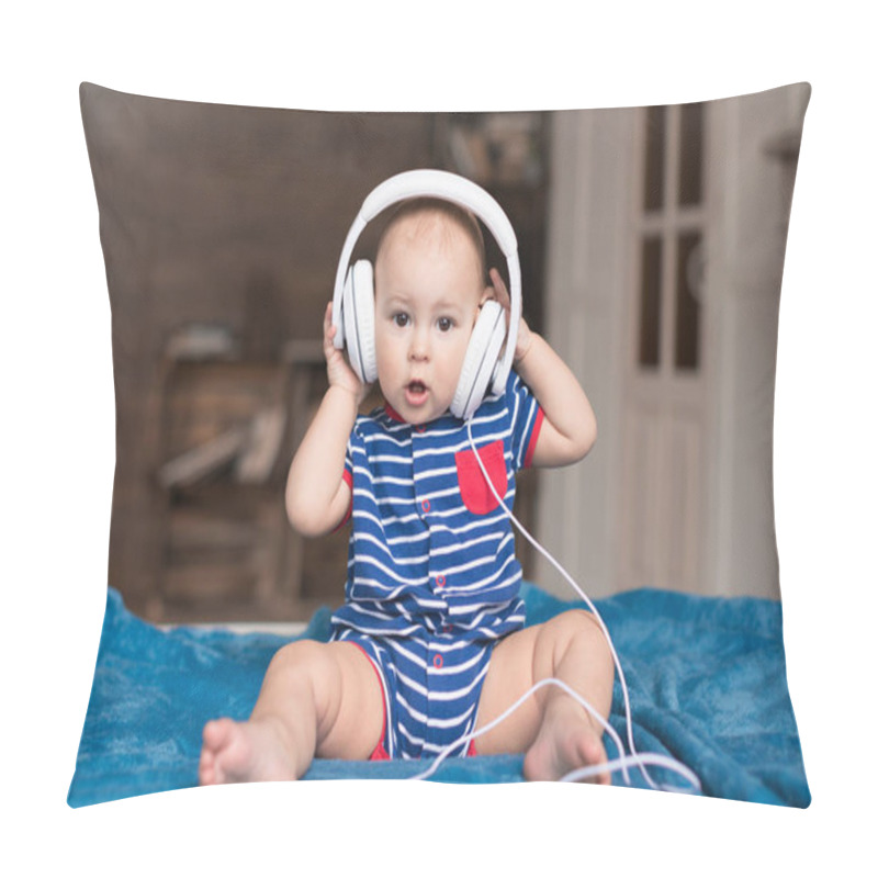 Personality  baby boy wearing white headphones pillow covers