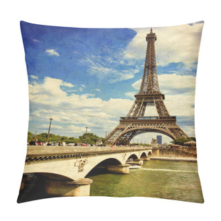 Personality  The Eiffel Tower In Paris In Vintage Style Pillow Covers