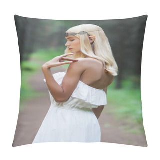 Personality  Fantasy Young Woman In Woods Pillow Covers