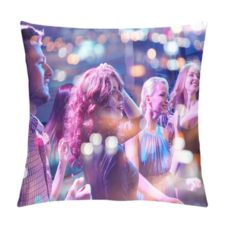 Personality  Smiling Friends Dancing In Club Pillow Covers