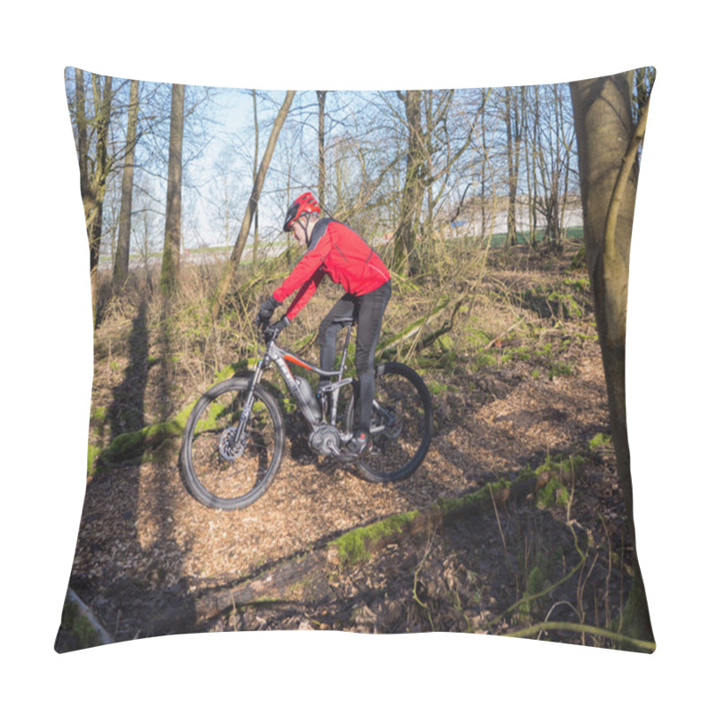 Personality  State Of The Art Electric Powered Mountain Bike Pillow Covers