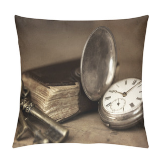 Personality  Vintage Grunge Still Life Pillow Covers