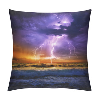 Personality  Lightning And Storm On Sea To The Sunset - Bad Weather Pillow Covers