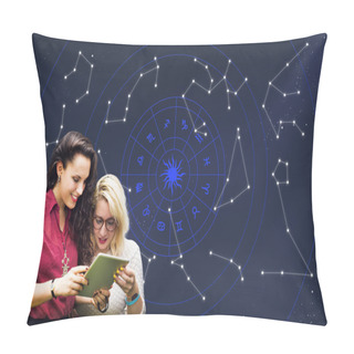 Personality  Friends Searching With Digital Tablet Pillow Covers