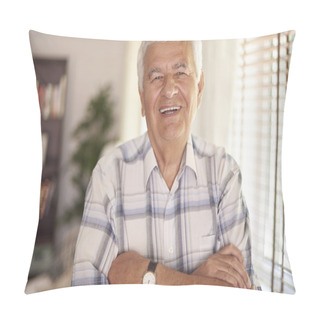 Personality  Old Man In The Living Room Pillow Covers