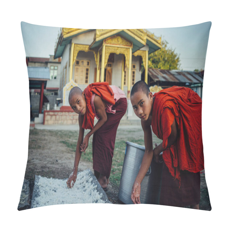 Personality  Novice Monks Drying Rice Pillow Covers