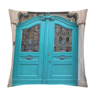 Personality  Traditional European Facade With Entance Door Pillow Covers