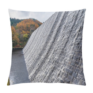 Personality  View Of Derwent Dam And Reservoir In Overflow Pillow Covers