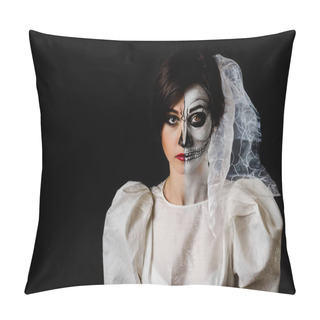 Personality  Young Woman In Day Of The Dead Mask Skull Face Art. Pillow Covers
