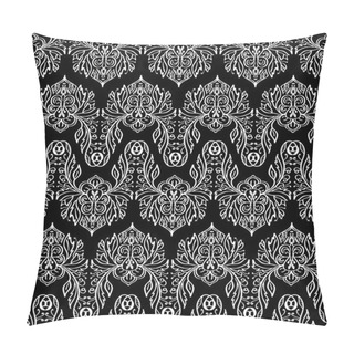 Personality  Vector Seamless Texture. Black And White Floral Pattern For Design And Fashion. Flowers And Leaves Motifs Pillow Covers