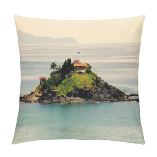 Personality  Little Island In The Sea Pillow Covers