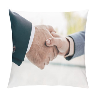 Personality  Businesspeople Shaking Hands Pillow Covers
