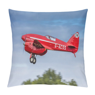 Personality  Old Warden, UK - 2nd October 2022: The Historic De Haviland DH88 Comet Racing Aircraft Flying Low Over Airfield Pillow Covers