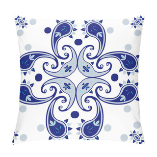 Personality  Circular Seamless Pattern Of Oriental Motif With Spirals  Pillow Covers