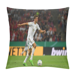 Personality  KOELN, GERMANY - AUGUST 28 2022: Thomas Muller. The Football Match Of DFB-Pokal Viktoria Koeln Vs FC Bayern Munich Pillow Covers