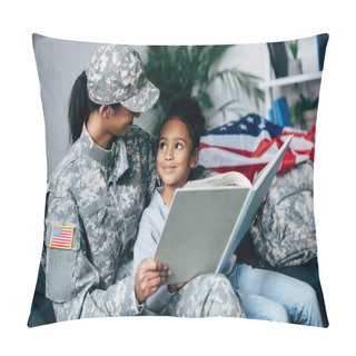 Personality  Daughter And Mother Reading Book Pillow Covers