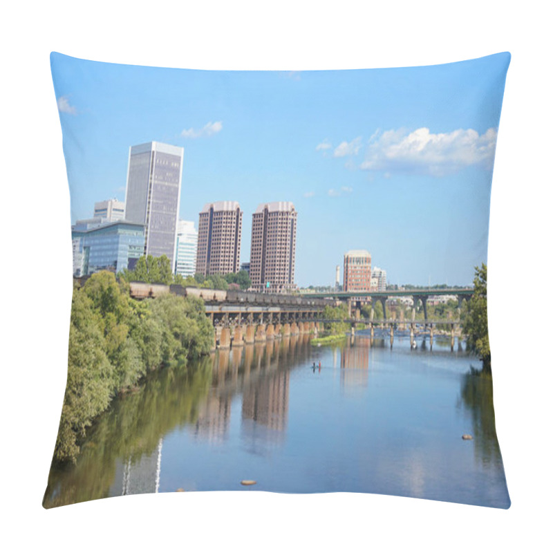 Personality  Paddle Boarders On The James River With The Richmond Virginia Skyline In The Background Pillow Covers