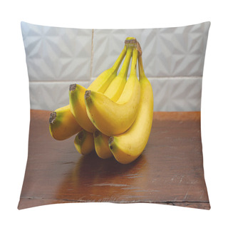 Personality  Image Of Bananas On A Wooden Table Pillow Covers