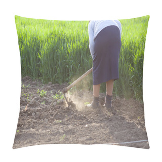Personality  Hoeing Garden Pillow Covers