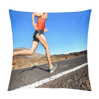 Personality  Male Athlete Runner Training At Fast Speed Pillow Covers