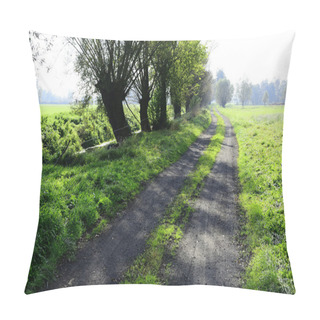 Personality  Outside The City - Rural Landscape Pillow Covers