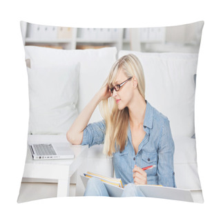 Personality  Studying Woman Pillow Covers