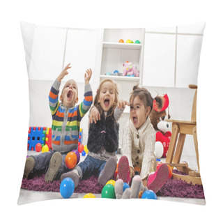 Personality  Kids Playing In The Room Pillow Covers