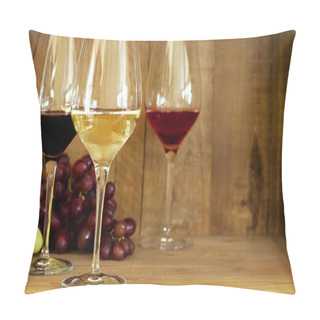 Personality  Wine Glasses And Grapes Pillow Covers