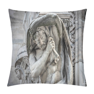 Personality  Milan, Italy - June 22, 2018: Outside Decoration Of Milan Cathedral, Metropolitan Cathedral-Basilica Of The Nativity Of Saint Mary. Pillow Covers