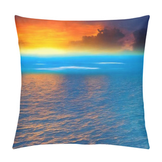 Personality  Beautiful Sunrise Over The Sea Pillow Covers