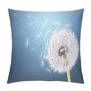 Personality  Dandelion Flying On Blue Background Pillow Covers