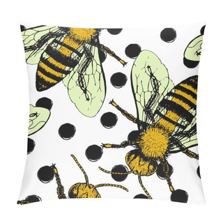 Personality  Seamless Vector Pattern With Bees. Pillow Covers
