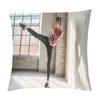 Personality  Young Beautiful Asiatic Woman Indoors At Home Training Boxing Listening Music - Healthy, Sportive, Wellbeing Concept Pillow Covers