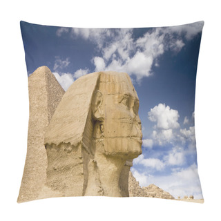 Personality  Egyptian Sphinx With Pyramid Pillow Covers