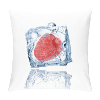 Personality  Raspberry Frozen In Ice Cube Pillow Covers
