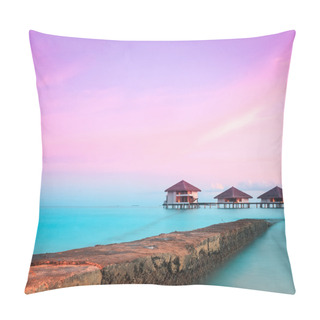 Personality  Over Water Bungalows With Steps Into Amazing Green Lagoon Pillow Covers