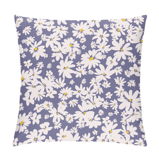 Personality  Seamless Spring Floral Pattern With Daisies Pillow Covers