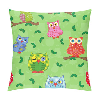 Personality  Seamless Pattern With Ornamental Owls Over Light Green Pillow Covers