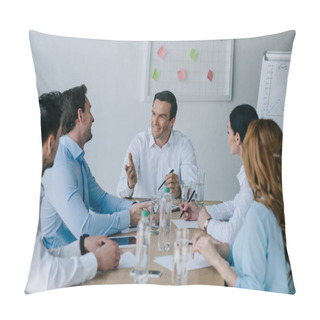 Personality  Business Colleagues Having Discussion At Workplace In Office Pillow Covers