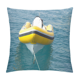 Personality  Inflatable Motorboat In The Sea Pillow Covers