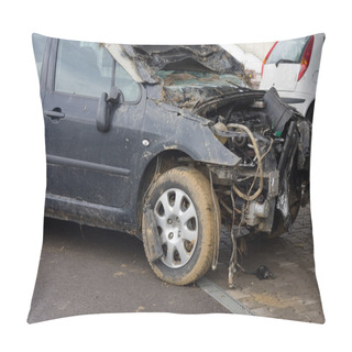 Personality  Car Wreck Pillow Covers