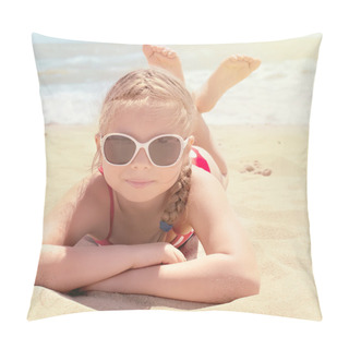 Personality Happy Girl At Sea Beach Pillow Covers