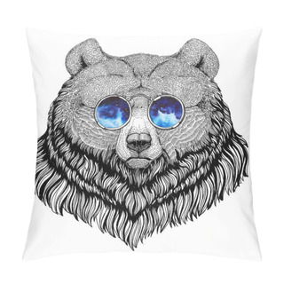 Personality  Grizzly Bear Hipster Style Animal Image For Tattoo, Logo, Emblem, Badge Design Pillow Covers