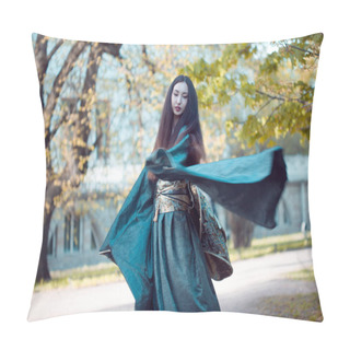Personality  Dancing Young Woman In Kimono, Asian Costume Pillow Covers