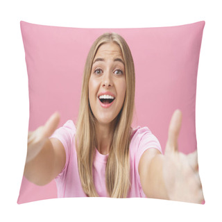 Personality  Close-up Shot Of Caring And Loving Silly Girl With Tanned Skin And Fair Hair Pulling Hands Towards Camera To Give Warm Hug Smiling Broadly Gazing With Admiration Wanting Cuddle Over Pink Background Pillow Covers