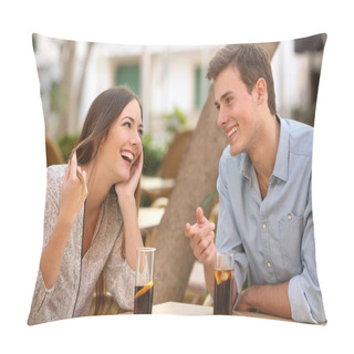Personality  Couple Dating And Flirting In A Restaurant Pillow Covers