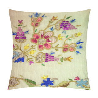 Personality  A Turkish Motif Embroidery Pillow Covers